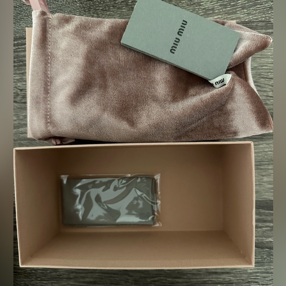 Brand New Miu Miu MU 09WS Runway Sunglasses for sale - Picture 5 of 6